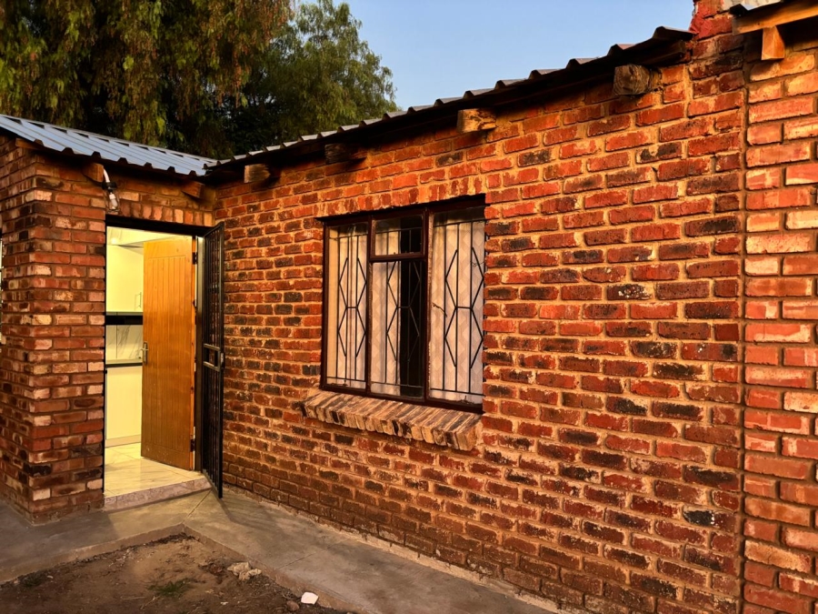 To Let 2 Bedroom Property for Rent in Mmabatho Unit 14 North West